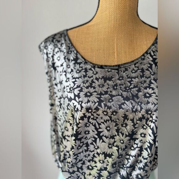 Vintage Shiny Trimmings Plus Silver & Black Flower Tank Top Size 22W - Picture 2 of 7